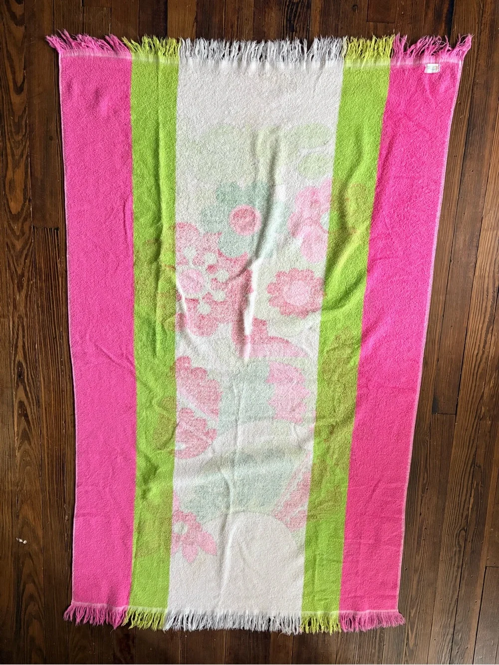 Vintage 1960’s Bright Pink & Green Floral Bird Beach Towel - Home Bath